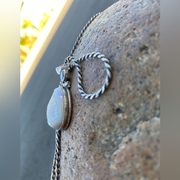 Stone Age sterling silver and teardrop white druzy pendant - Picture 6 of 7
